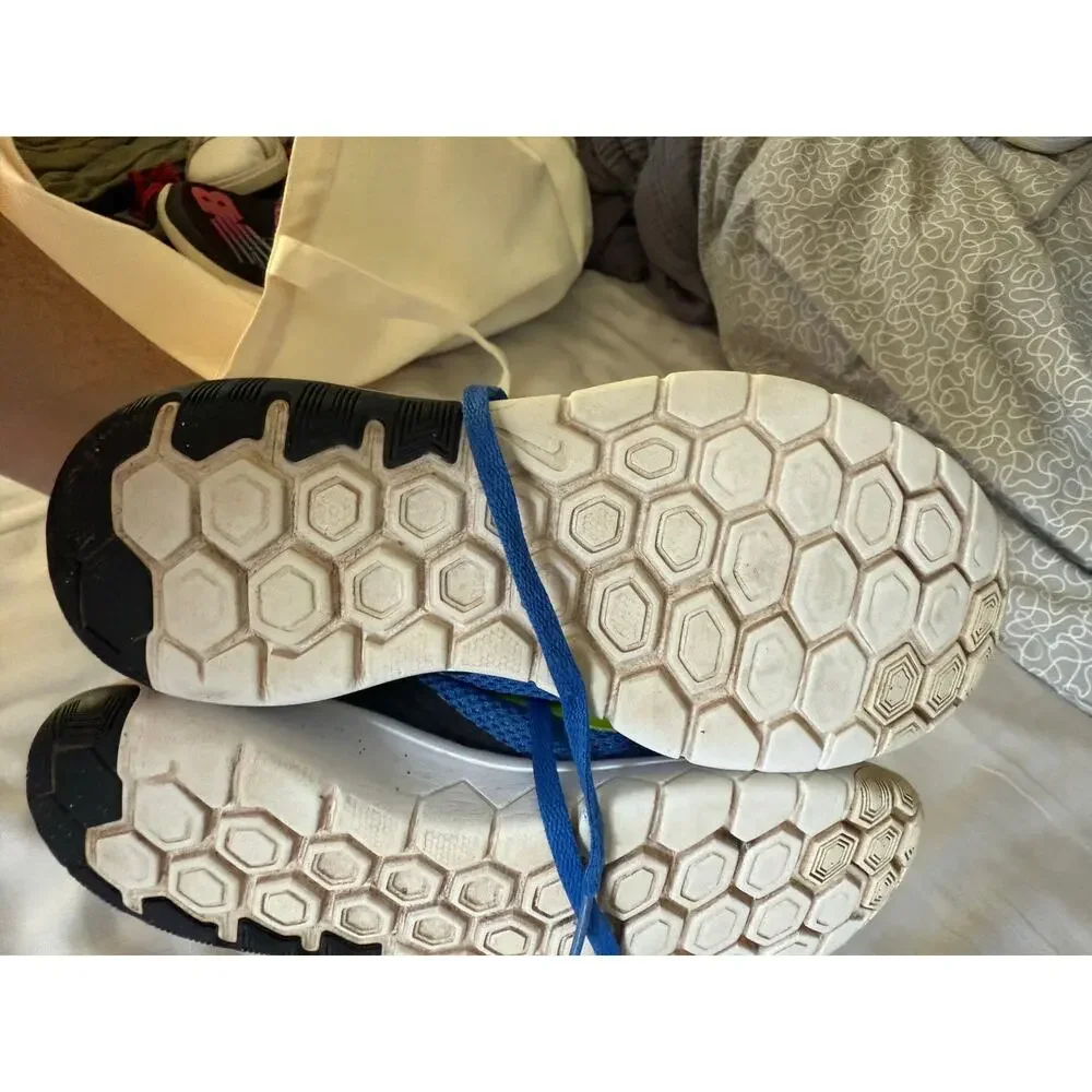 Nike blue tie sneaker size 5